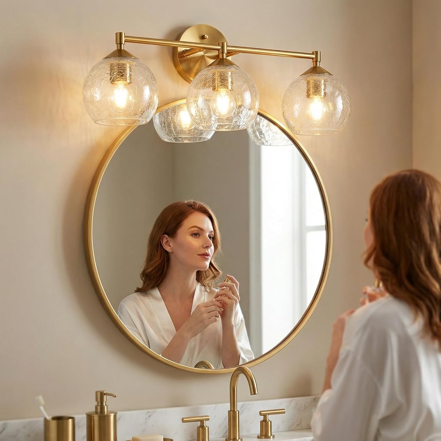Tribesigns Applique murale dorée pour salle de bain à 3 lumières avec globes en verre craquelé