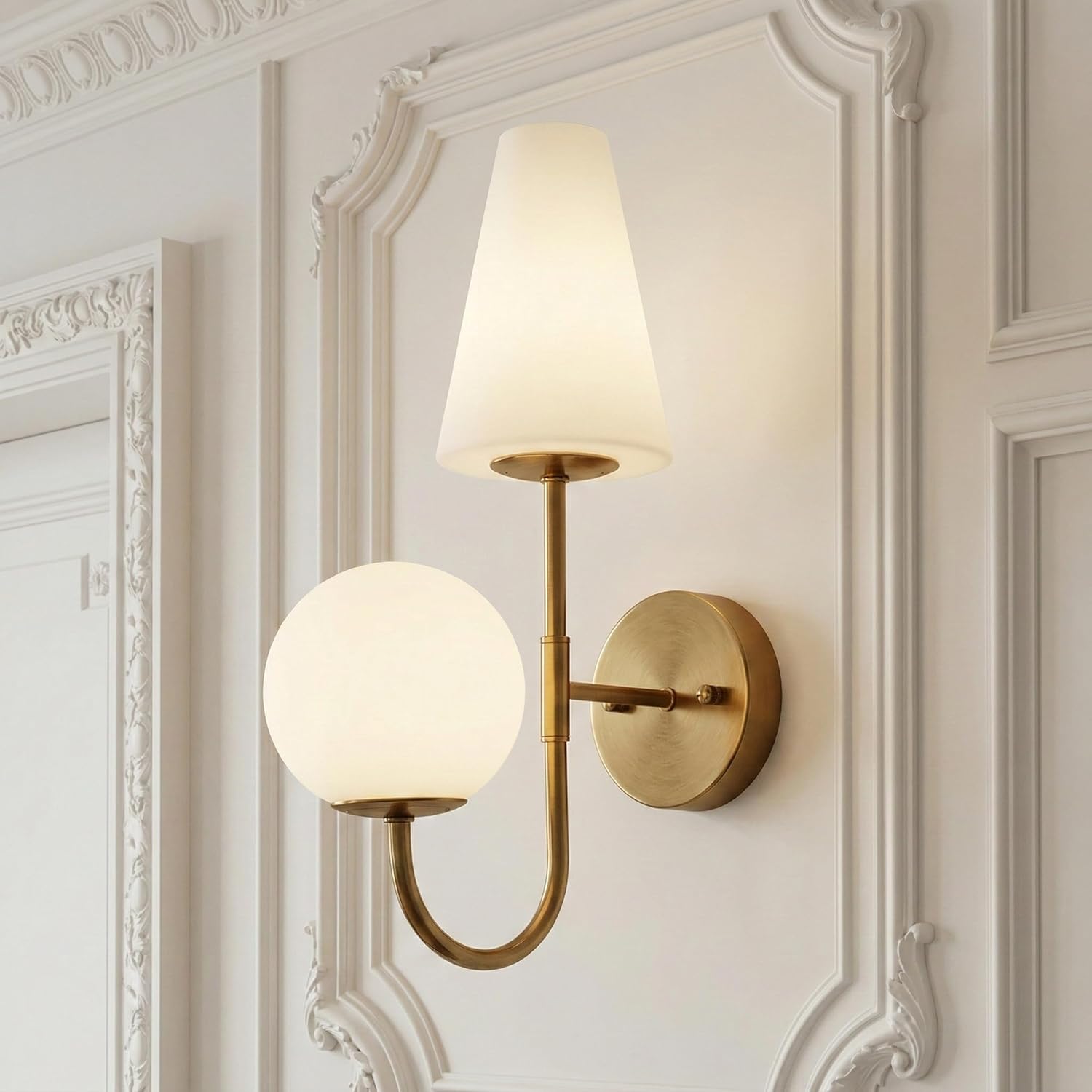 Tribesigns Applique murale d'intérieur, lampe murale dorée avec abat-jour en verre dépoli